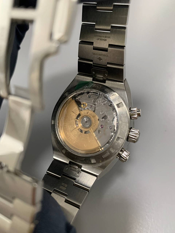 Overseas Chronograph