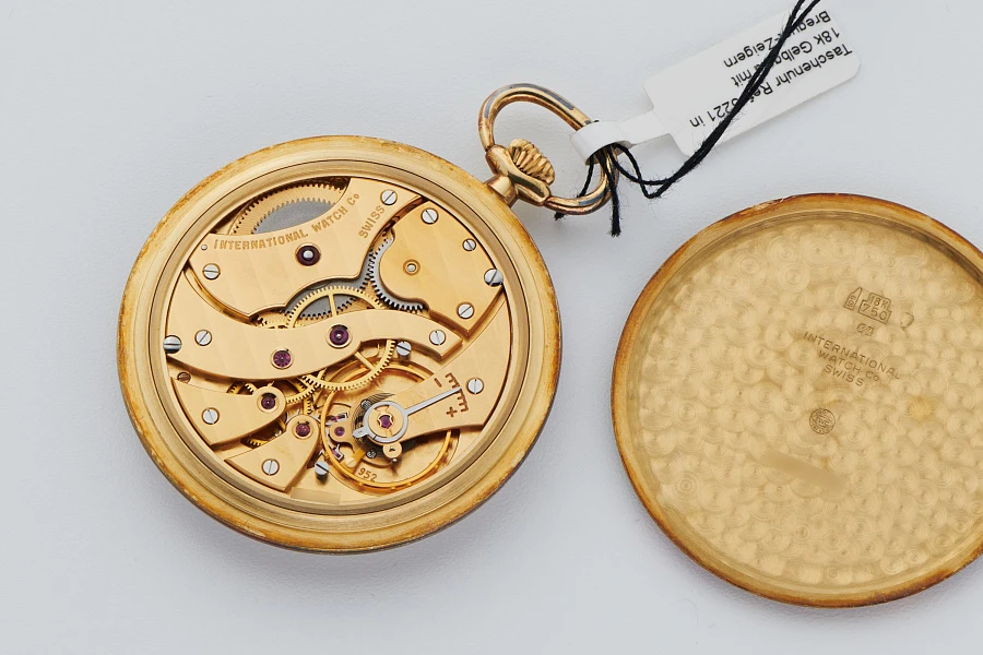 Pocket Watch Ref. 5221 in 18k Yellow Gold with Breguet Hands