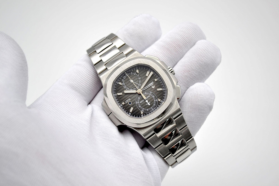 Nautilus Travel Time Chronograph 5990