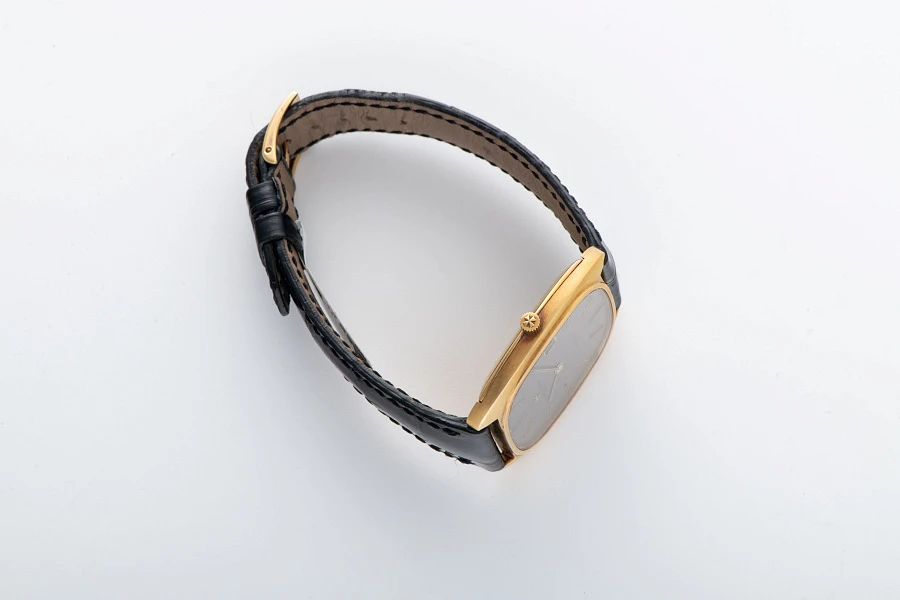 Ultra Thin Automatic Cushion Case Watch Ref. 2045 in 18k Yellow Gold