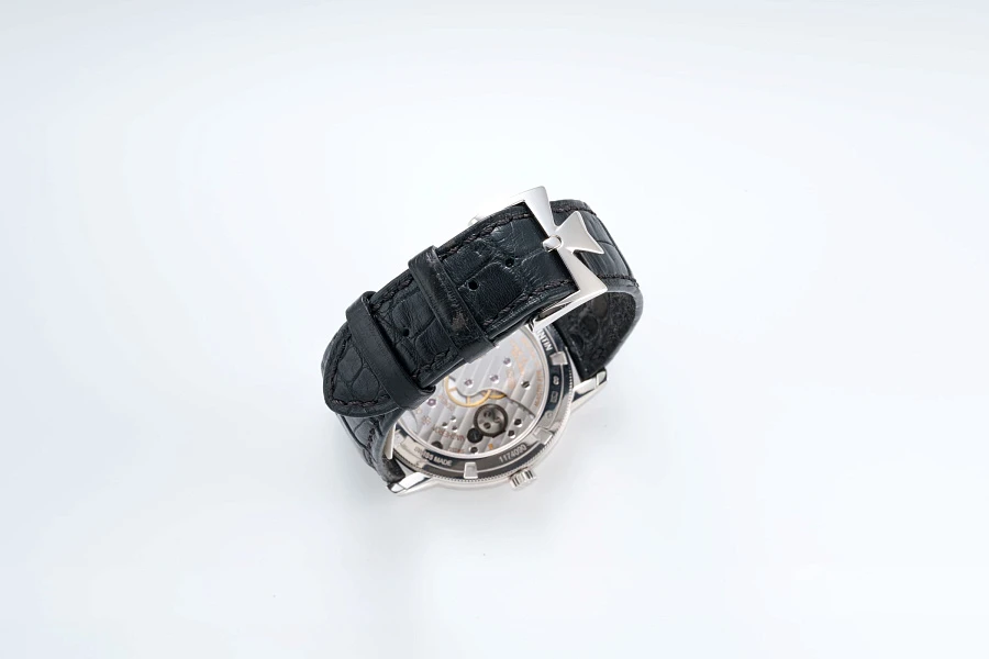 Traditionelle Ref. 82172 in 18k White Gold