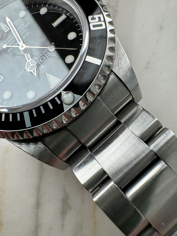 Sea-Dweller 4000 Ref. 16600 in Stainless Steel