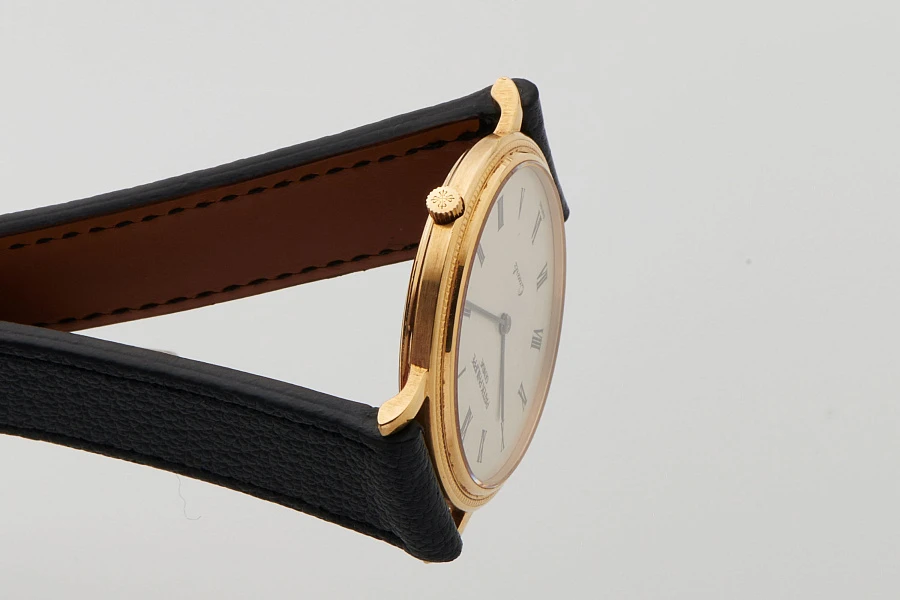 Calatrava Quartz Ref. 3744 in 18k Yellow Gold