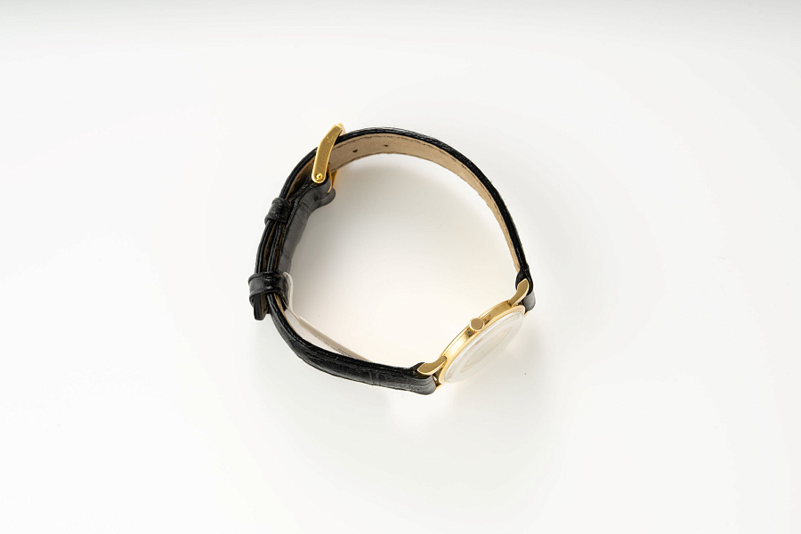 Ladies Watch in 18k Yellow Gold