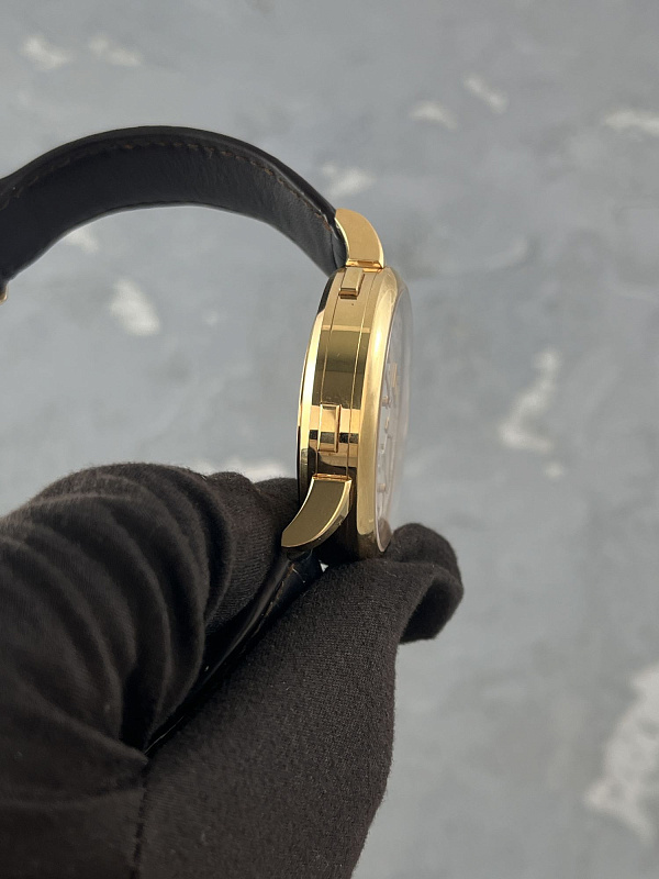 Lange 1 Time Zone Rose Gold
