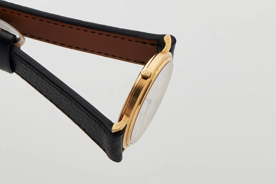 Calatrava Quartz Ref. 3744 in 18k Yellow Gold