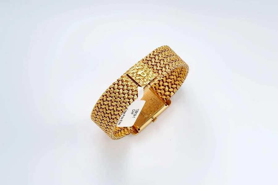Tank Ref. 90805 D2 in 18k Yellow Gold