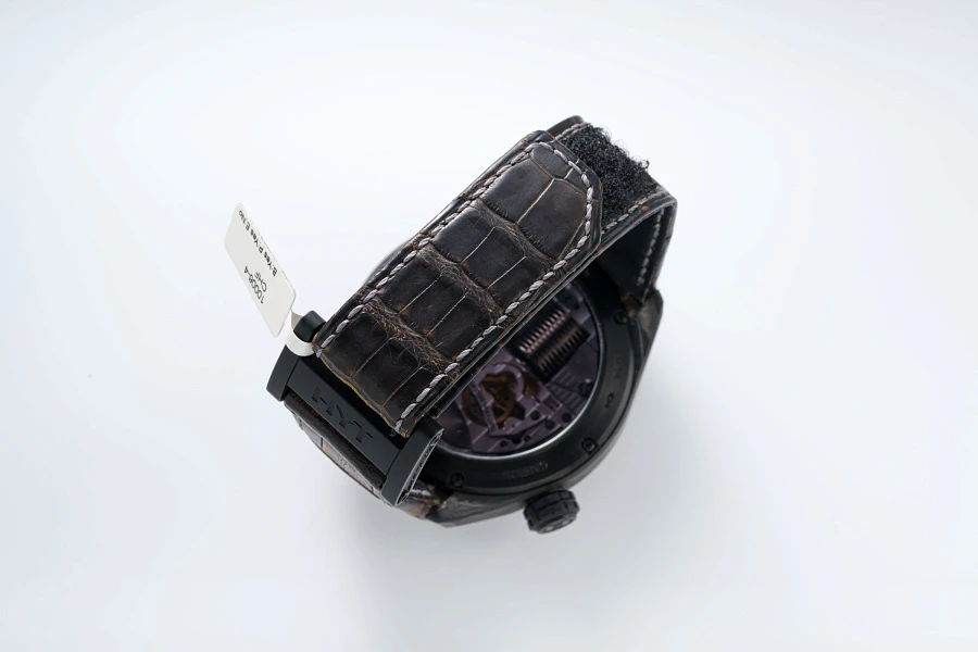H1 Carbon Skull Arabic Edition