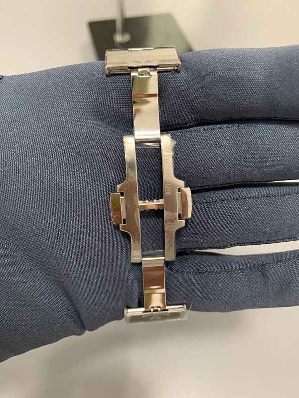 Overseas Chronograph