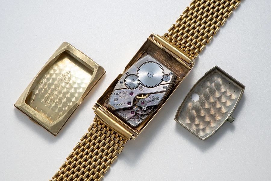 Vintage Rectangular Watch in 14k Yellow Gold with 18k Yellow Gold Bracelet