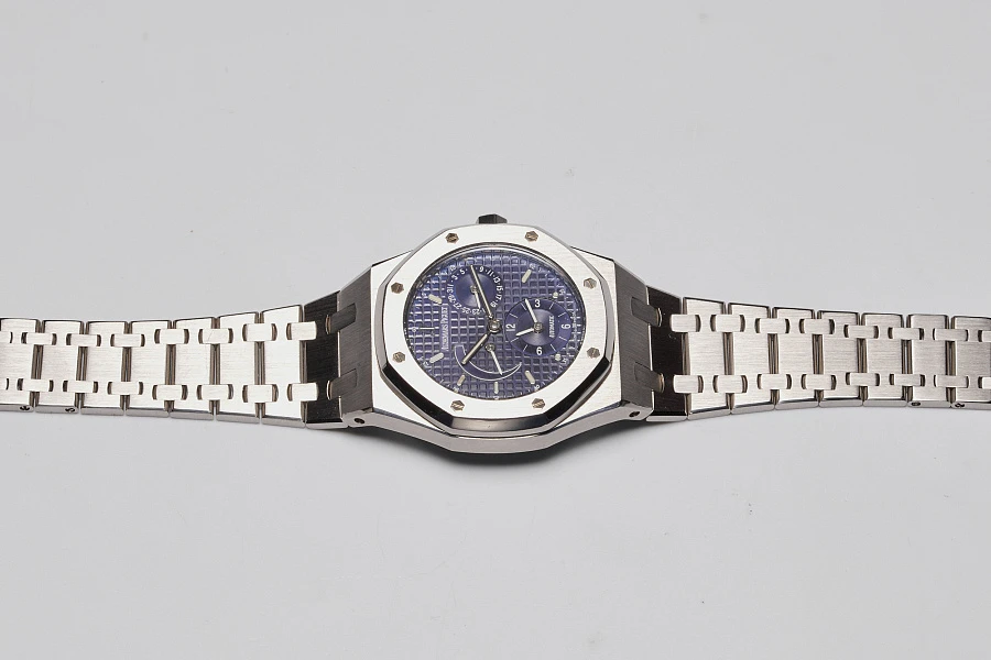 Royal Oak Dual Time 30th Anniversary