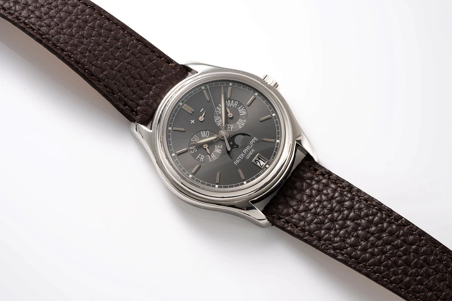 Annual Calendar Ref. 5146P in Platinum