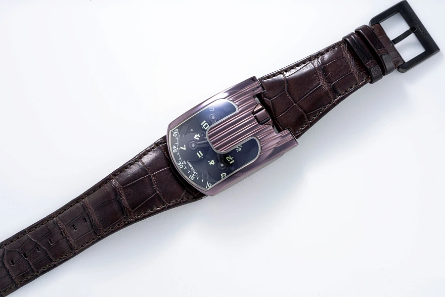 UR-103.08 TIALN with Satellite Hour Display