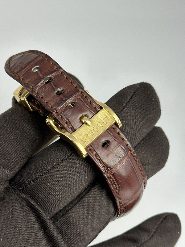 Marine Automatic Big Date Yellow Gold