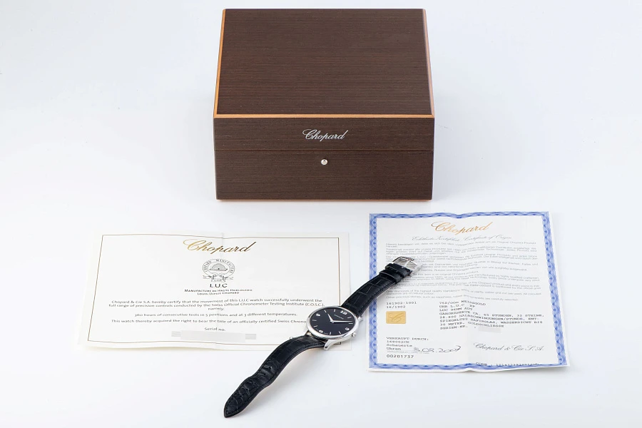 L.U.C Ultra Thin Watch with Micro Rotor Ref. 16/1902 in 18k White Gold