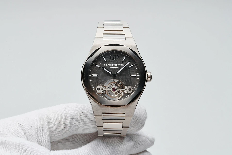 Laureato Tourbillon Meteorite