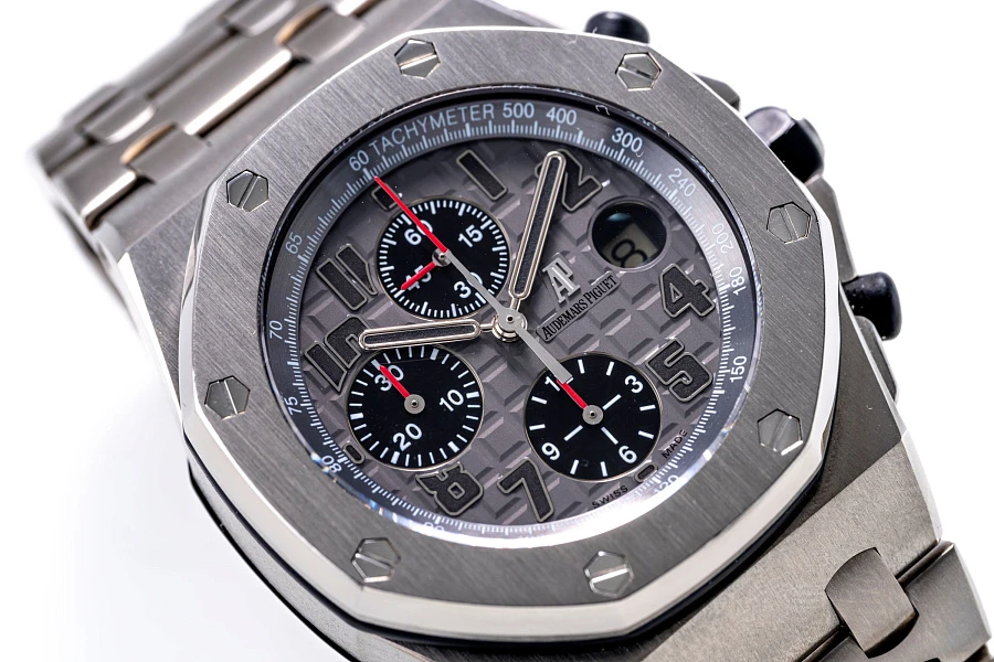 Royal Oak Offshore Ref. 26170TI in Titanium