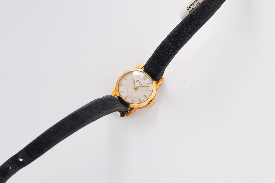 Ladies Watch in 18k Yellow Gold