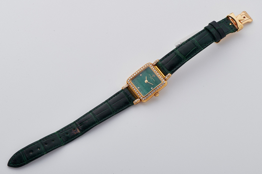 Green Stone Dial Ladies Watch in 18k Yellow Gold