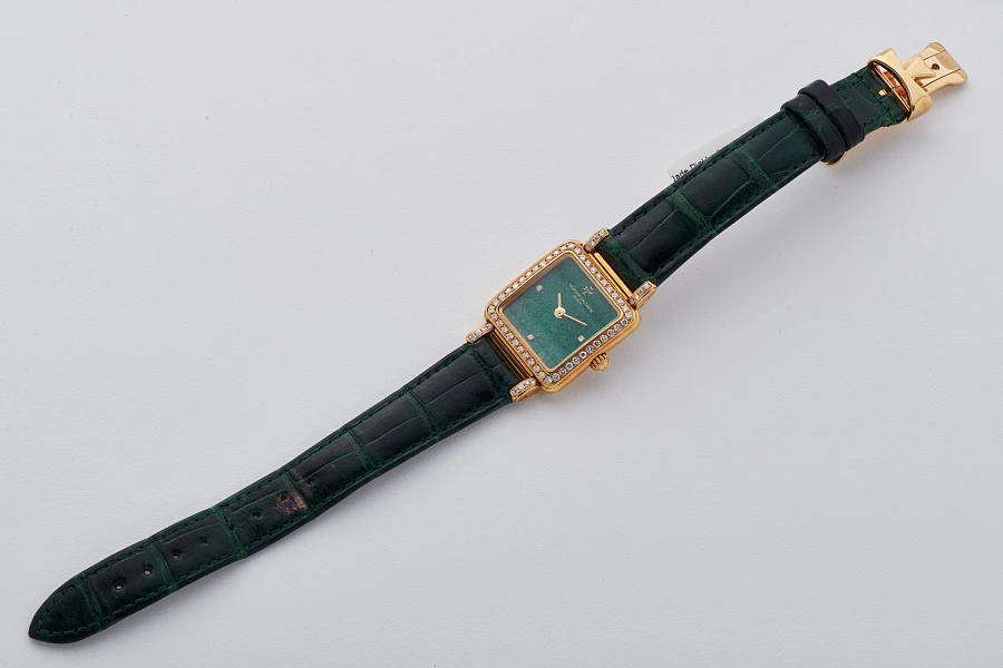 Green Stone Dial Ladies Watch in 18k Yellow Gold
