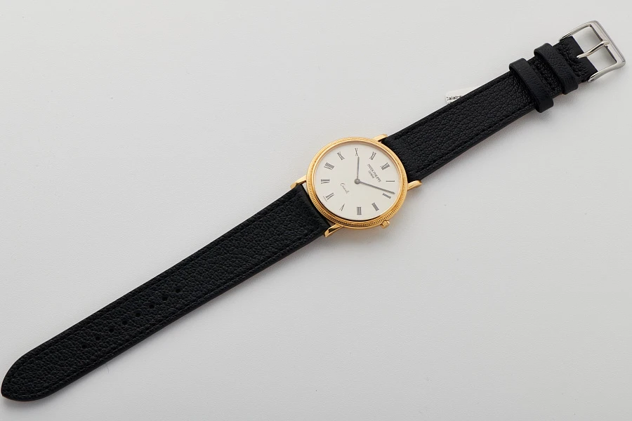 Calatrava Quartz Ref. 3744 in 18k Yellow Gold