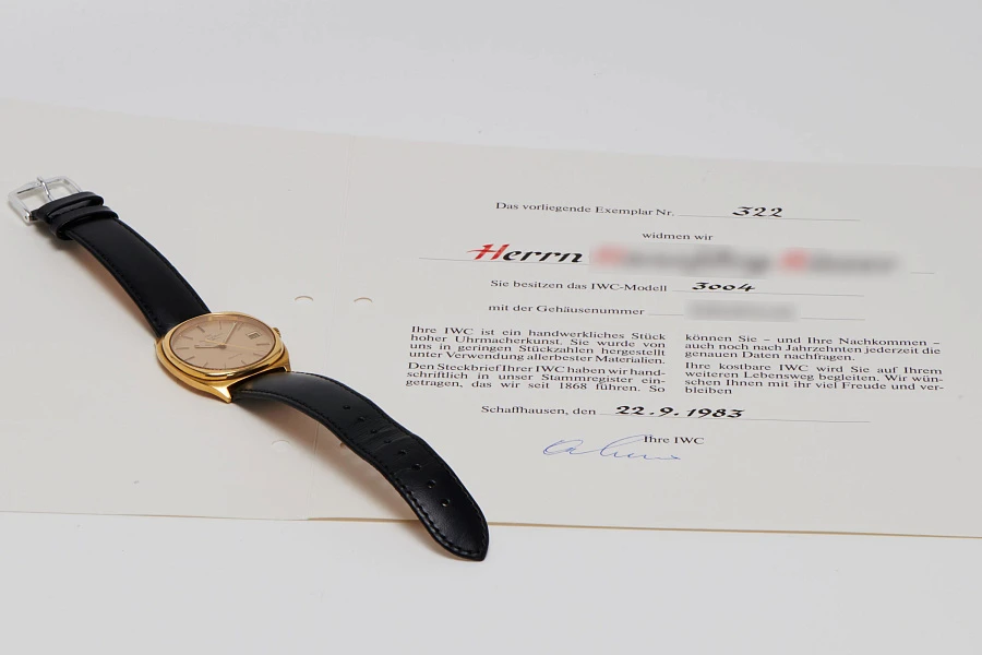 Early Quartz Ref. 3004 in 18k Yellow Gold