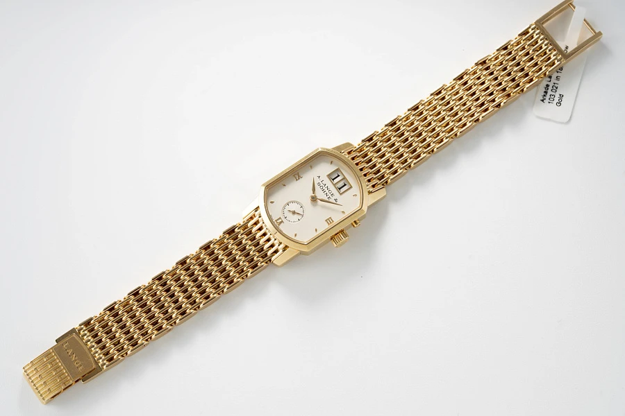 Arkade Ladies Ref. 103.021 in 18k Yellow Gold