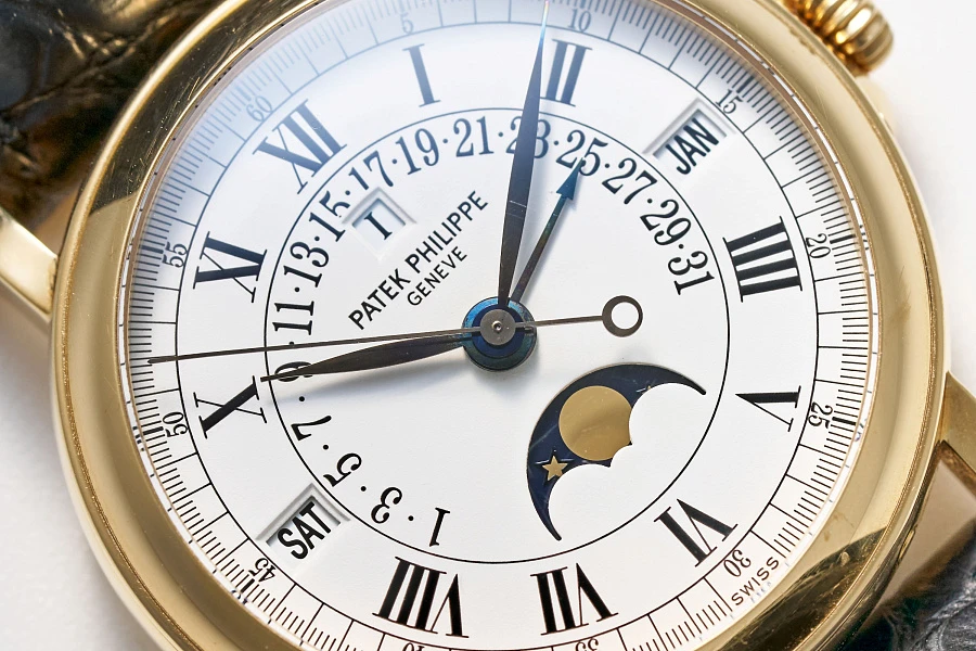 Perpetual Calendar Ref. 5059J in 18k Yellow Gold
