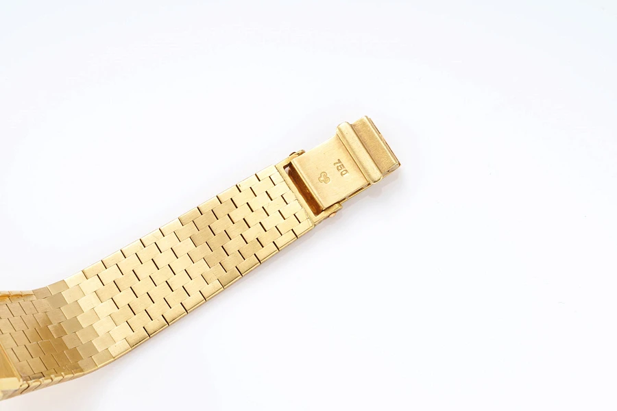 Ladies Watch in 18k Yellow Gold