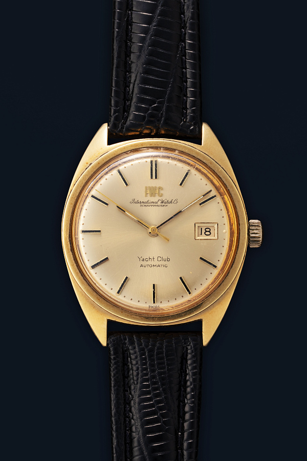 Yacht-Club Ref. R811A in 18k Yellow Gold