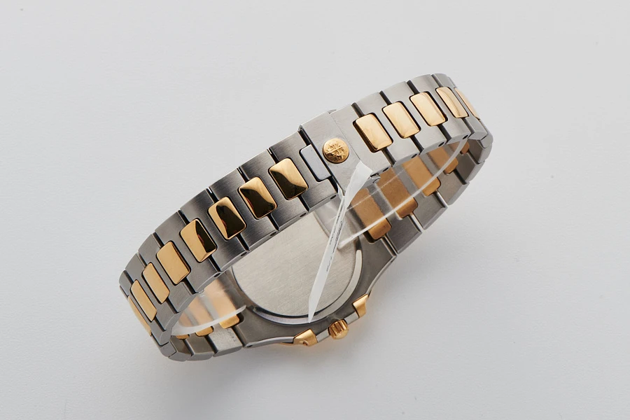 Nautilus Ref. 3900 Bicolor Quartz