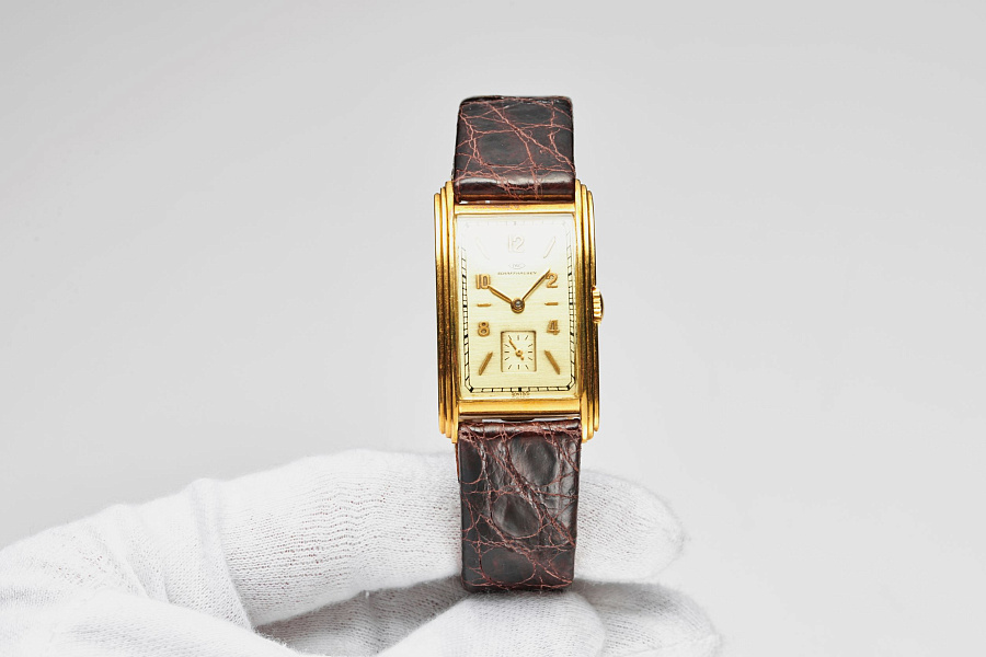 Rectangular 750/1000 Yellow Gold