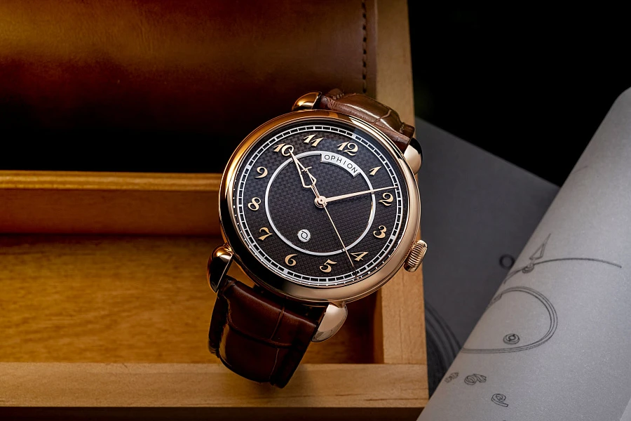 OPH 786 Vélos Rose Gold Tobacco Guilloche Limited Edition