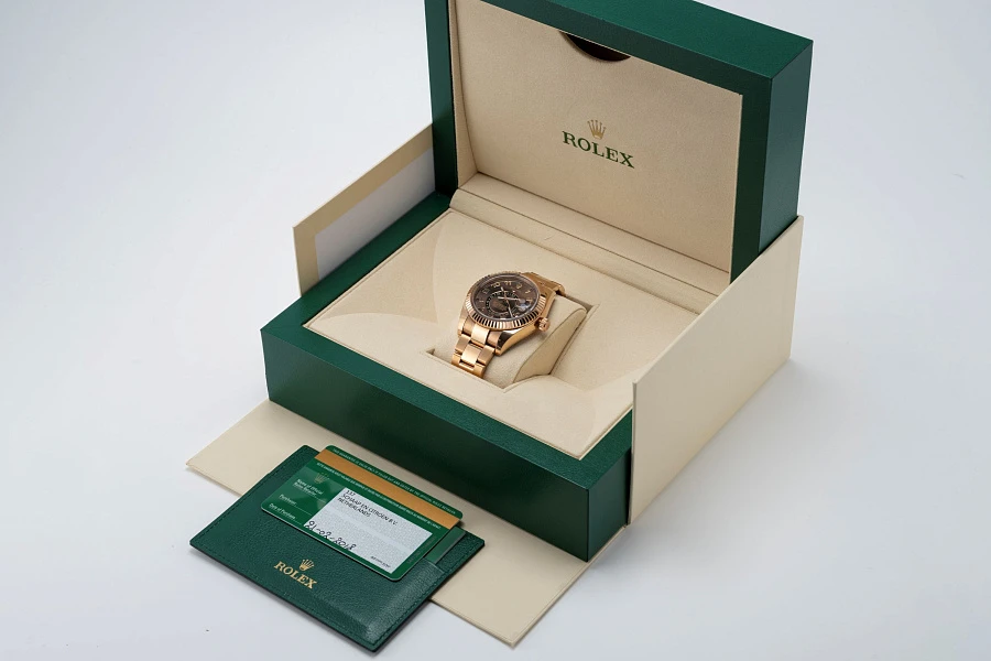 Sky-Dweller Ref. 326935 in 18k Rose Gold