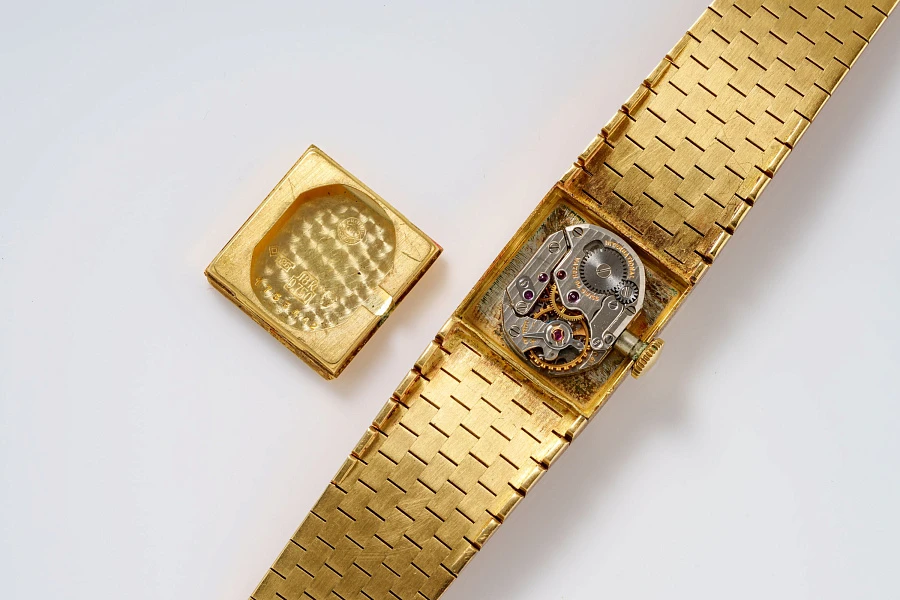 Ladies Watch in 18k Yellow Gold