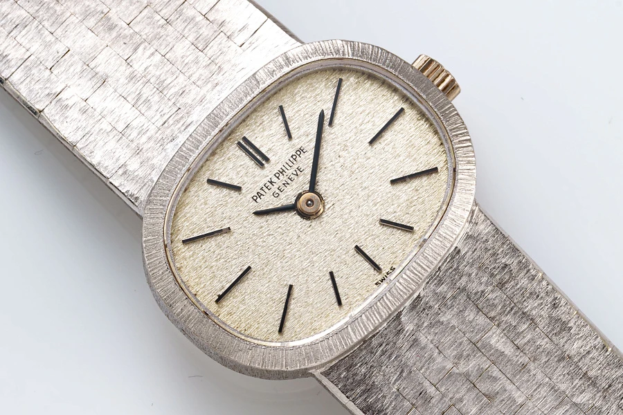 Ellipse Ref. 3373 in 18k White Gold