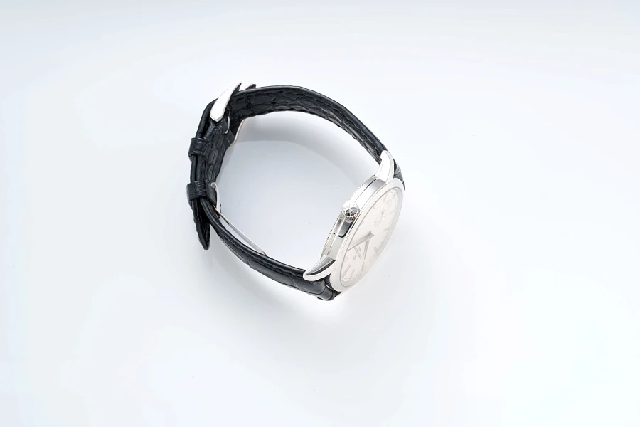 Traditionelle Ref. 82172 in 18k White Gold
