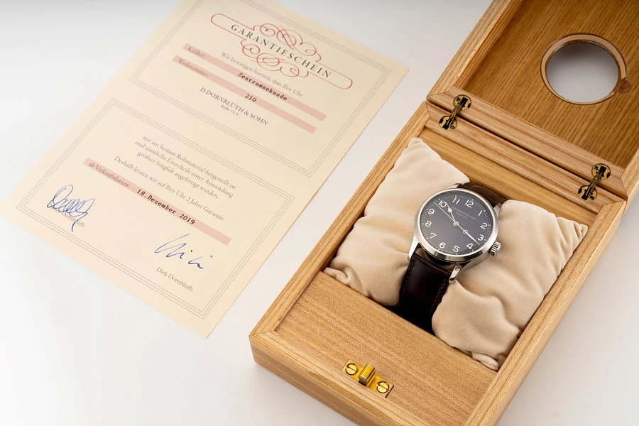 Zentrumsekunde (Center Seconds) Limited Edition in Stainless Steel