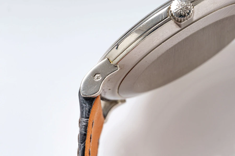 Calatrava Ref. 5022P in Platinum