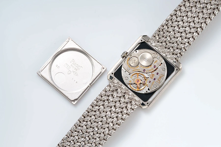 Onyx Dial Protocole Ref. 91542 S2 in 18k White Gold