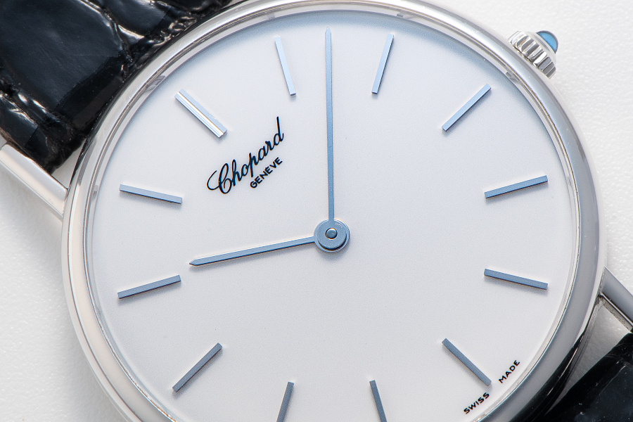 Classique Ref. 1091 in 18k White Gold