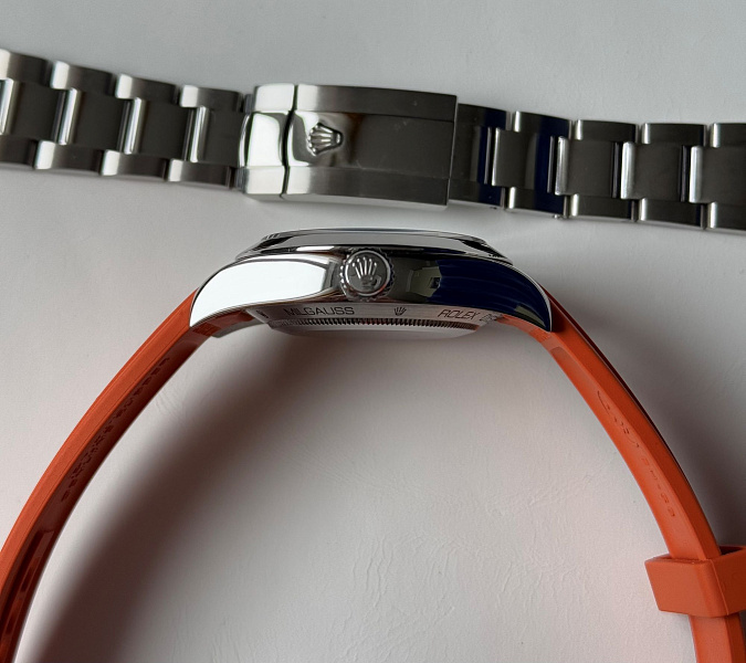 Milgauss 116400 White dial