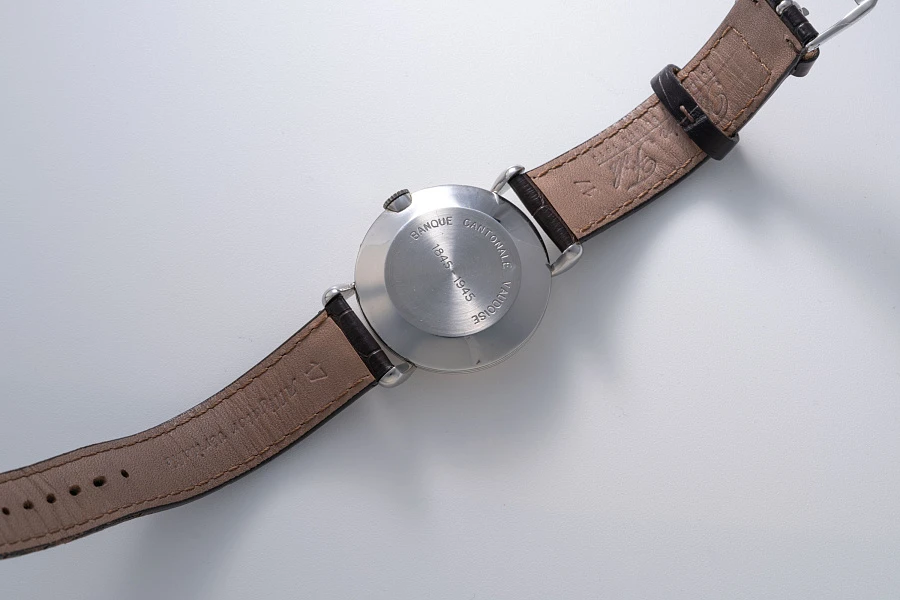 1940s Triple Date with Salmon Dial