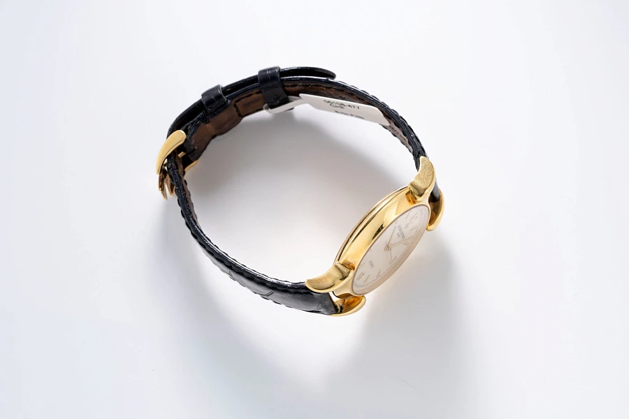 Fancy Lugs Automatic Dress Watch Ref. 48003 in 18k Yellow Gold