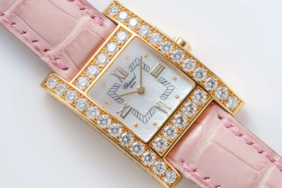 Your Hour Ref. 445-1 in 18k Yellow Gold with Diamonds