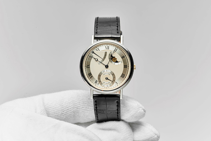 Classique Power Reserve & Moon Phase