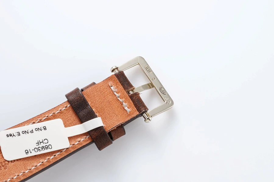 Pre-Reference Square in 18k White Gold