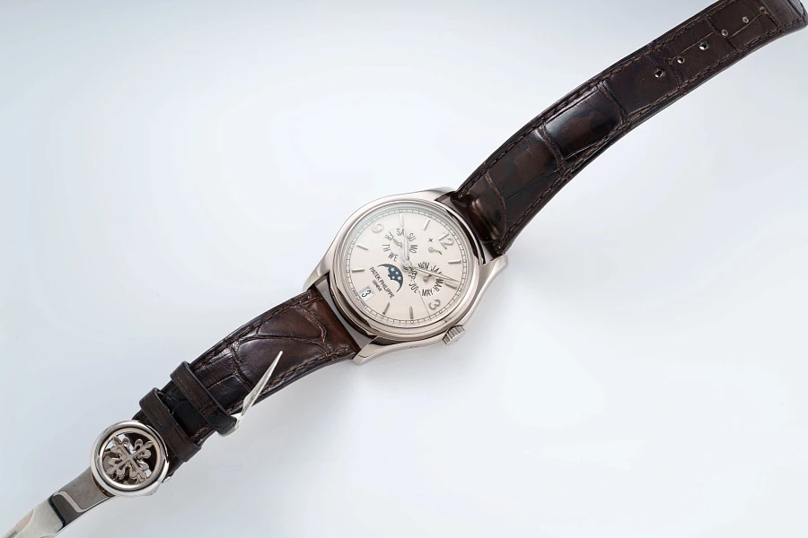 Annual Calendar Ref. 5146G in 18k White Gold