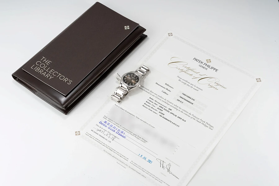 TwentyFour Ref. 7300 in Stainless Steel