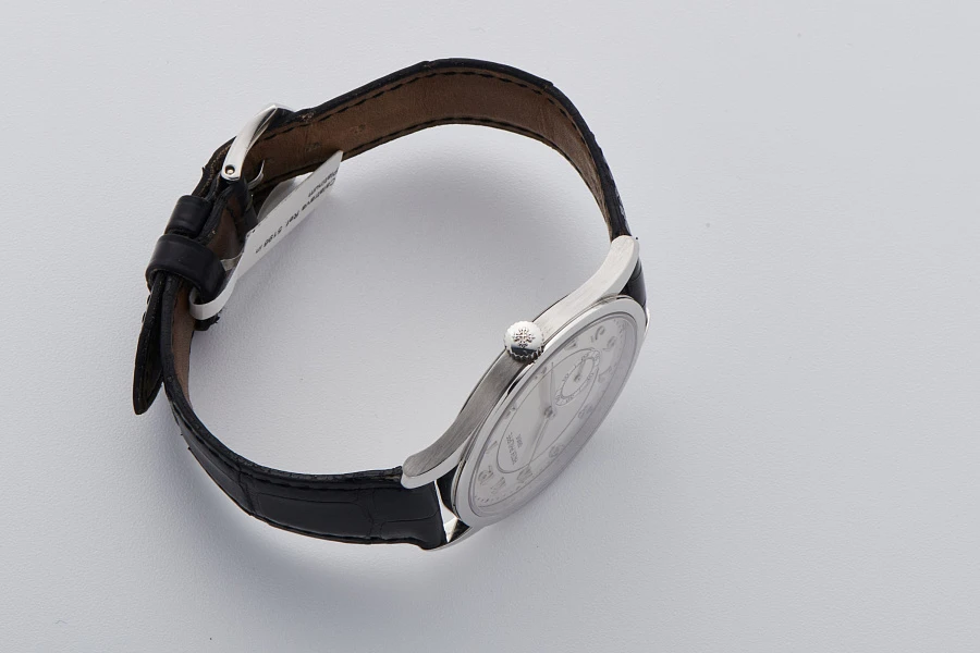 Calatrava Ref. 5196 in Platinum